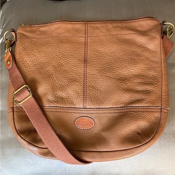 Fossil Pebble Leather Crossbody Bag - Picture 1 of 10